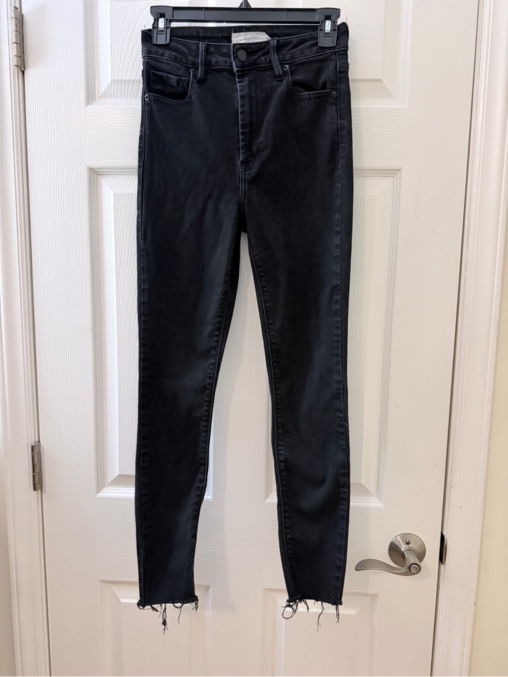 Carly Jean Landon black skinny jeans sz 5